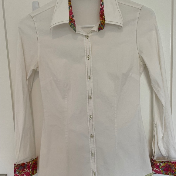White shirt with colorful accents - Picture 1 of 4